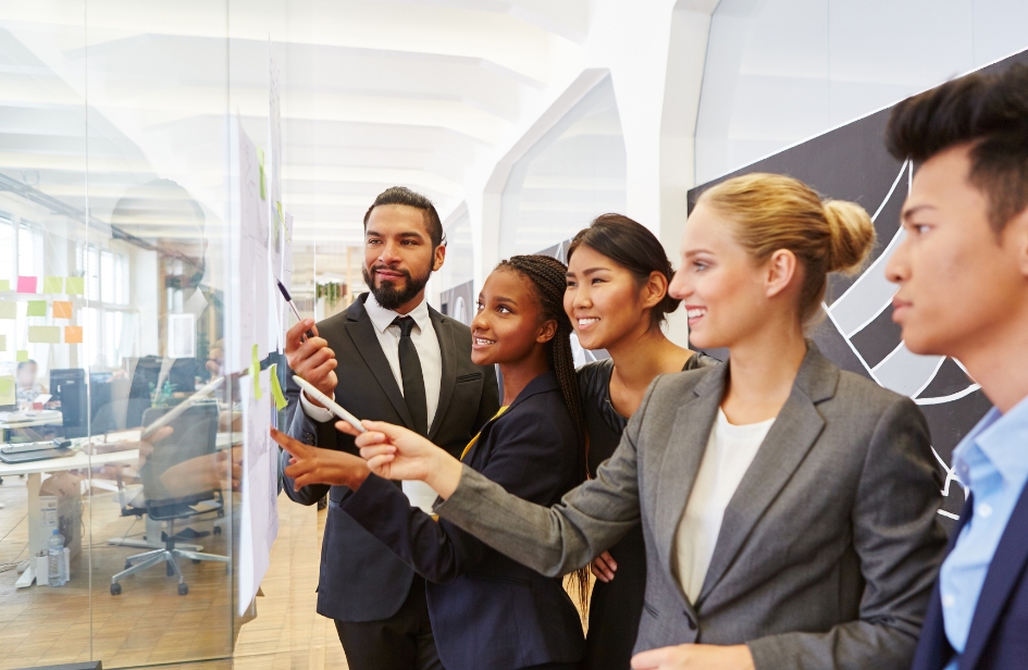 Representación visual del proceso de crecimiento personal y desarrollo emocional Crecimiento personal